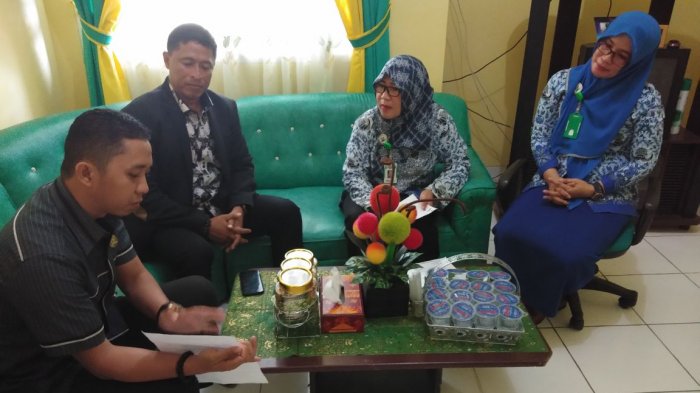 Kakek Nenek Urus Kesehatan Naik Haji Diperlakukan Seperti Ini dari Petugas Puskesmas