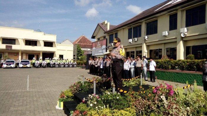 FOTO: Kapolda  Lampung Pimpin Apel Persiapan Operasi Zebra 2017