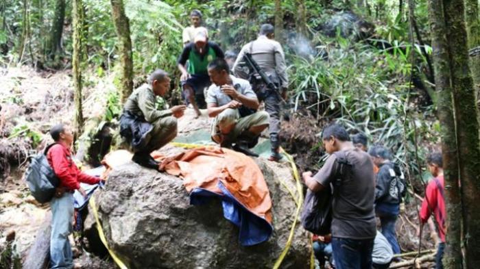 Dibelah 1,5 Ton, Batu Giok 20 Ton yang Ditemukan di Aceh