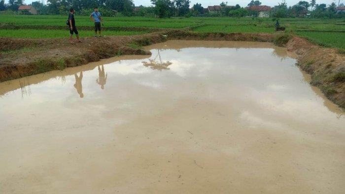 Warga Kaget Dengar Jeritan, Jasad Bocah Ditemukan di Dasar Kolam di Metro Timur