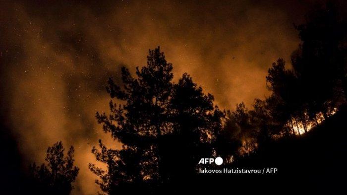 Kebakaran Hutan Hanguskan Puluhan Rumah di Yunani, 5 Orang Dilarikan ke RS