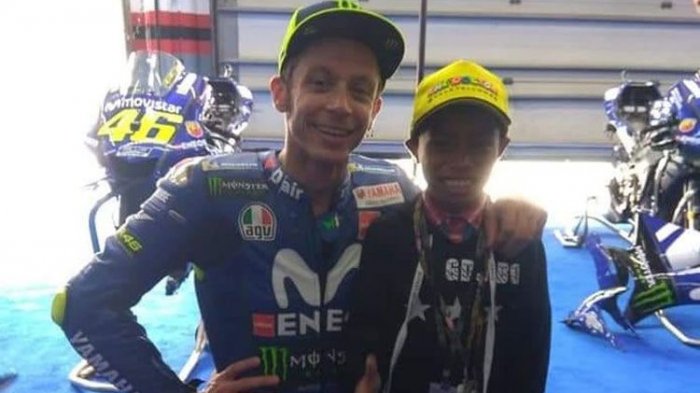 Senangnya 'Komentator MotoGP' Cilik asal Kupang Bertemu Valentino Rossi