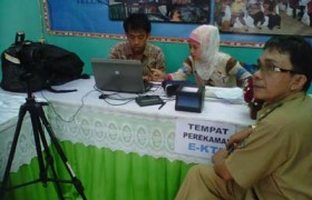 Ini Jawaban Camat Kalirejo Soal Keluhan Penarikan Biaya E-KTP