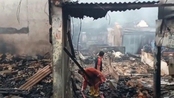 Kiosnya Ludes Dilalap Api, Pedagang Pasar Bakauheni Lampung Selatan Shock