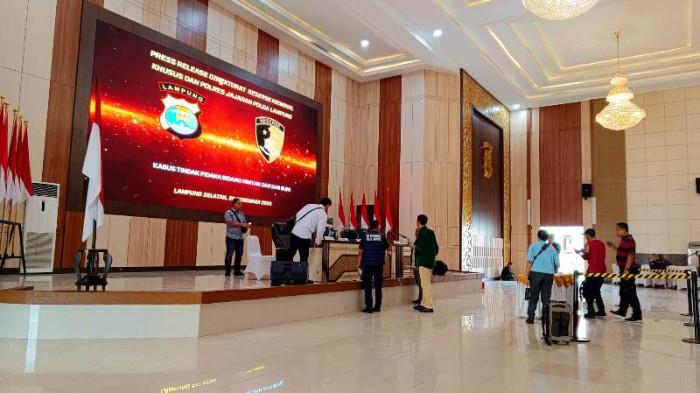 Breaking News Ungkap Kasus Solar di Lampung Timur, Polda Hadirkan 3 Pelaku