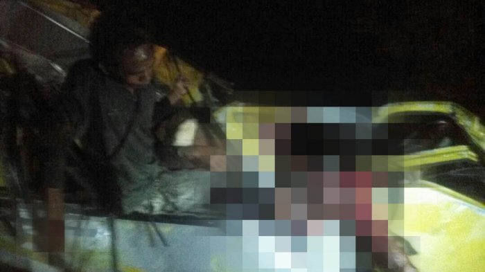 Kecelakaan Mobil Travel vs Tronton, 7 Orang Tewas