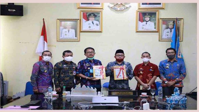 Pesisir Barat Dapat Predikat Opini Wajar Tampa Pengecualian Atas Laporan Keuangan Tahun 2019