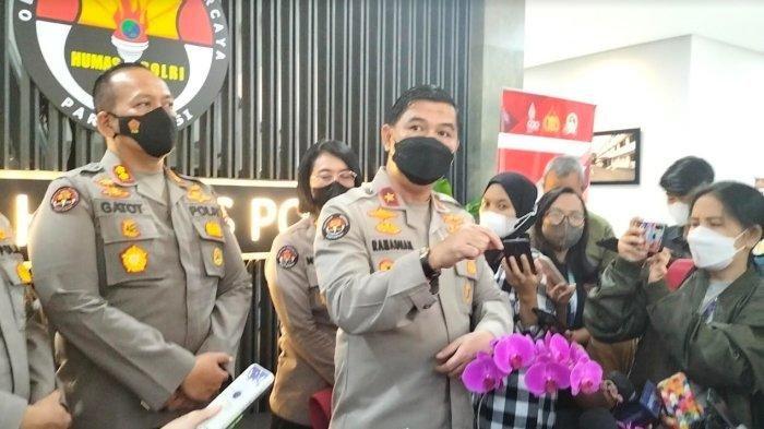 Istri Pejabat Polri Teriak, 2 Polisi Baku Tembak di Rumah Kadiv Propam, 1 Tewas