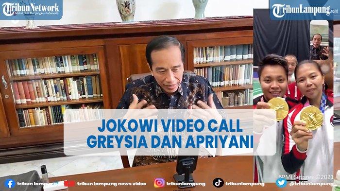 Momen Jokowi Video Call dengan Greysia Polii dan Apriyani Rahayu