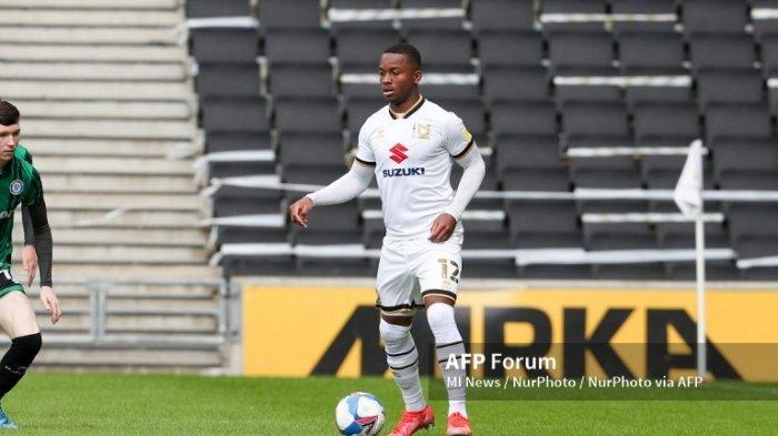 Blackpool Incar Pemain Manchester United, Ethan Laird Jadi Target