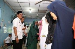Pemkab Pesibar Hadiri Pengajian BKMT pekon Penggawa V Krui