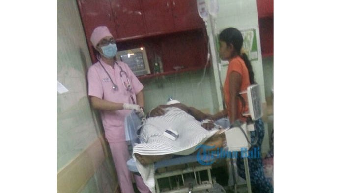 Pencari Madu Ini Alami Kaki dan Leher Patah karena Sarang Tawon