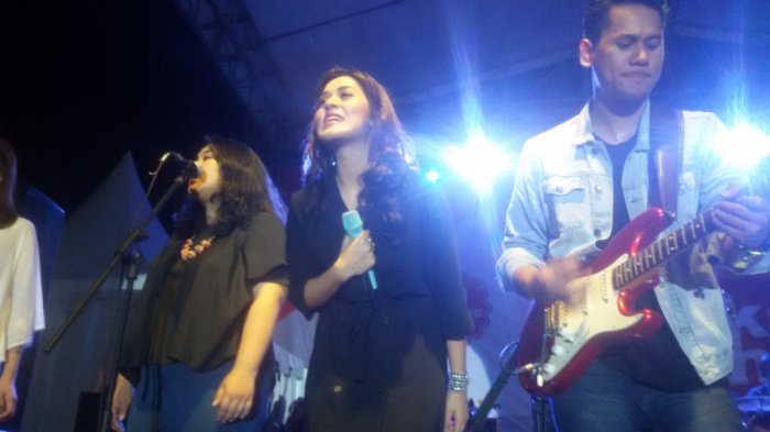 Raisa Pukau Ribuan Penonton di Lapangan Saburai