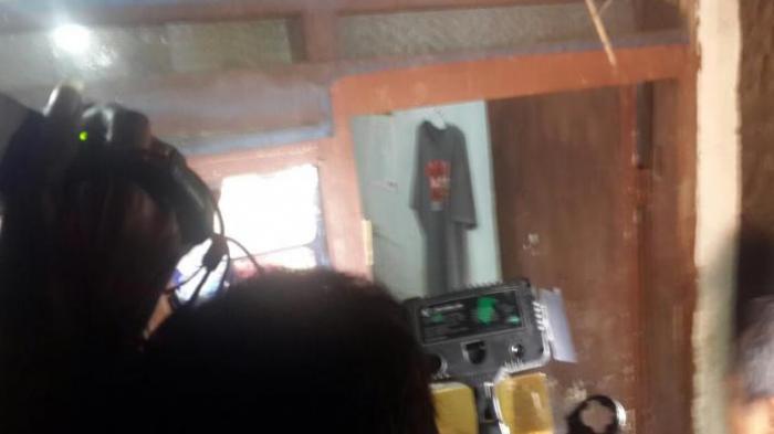 Istri Terduga Teroris Cuma Tahu Suaminya Sopir Angkot