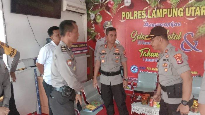 Semangati Personel Tugas, Kapolres Lampura dan Istri Pantau Pos Pengamanan dan Pelayanan