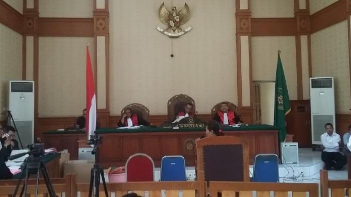 Engeline Pernah Dihukum Tak Boleh Masuk Rumah Gara-Gara Ayam Hilang