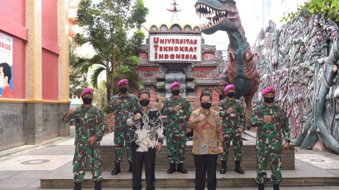 UTI Terima Kunjungan Silaturahmi Danbrigif 4 Marinir/BS