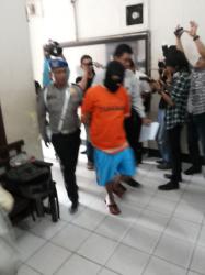 Kenzo Si Sopir Angkot Cabuli Dua Pelajar SMP dan SMA