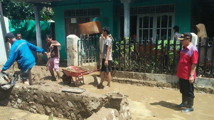 Wali Kota Bandar Lampung Herman HN Tinjau Lokasi Banjir di Srengsem