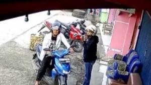 AKSI-Aksi-dua-pencuri-motor-di-Kafe-Loveli.jpg