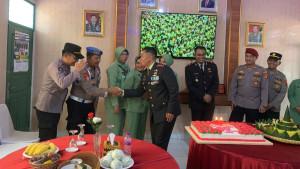 BERI-KEJUTAN-Wakapolres-Tulangbawang12.jpg