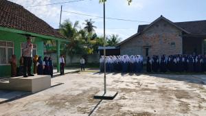 BINLUH-DI-SEKOLAH-Kanit-Binmas-Polsek-Buay-Bahuga1.jpg