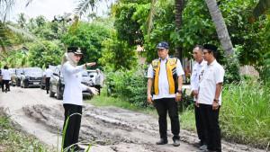 Bupati-Pesawaran-Nanda-Indira-Bastian-saat-meninjau-infrastruktur.jpg