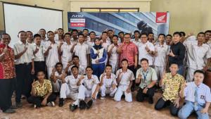 DATANGI-SEKOLAH-BINAAN-Seminar-Safety-Riding1.jpg