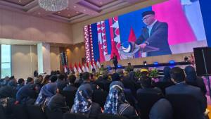 Gubernur-Lampung-Rahmat-Mirzani-Djausal-hadiri-pelantikan-pengurus-DPW-NasDem.jpg