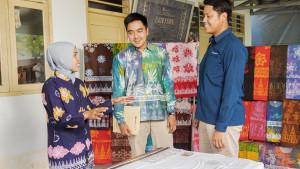 IDENTITAS-BARU-Batik-Kujur57.jpg