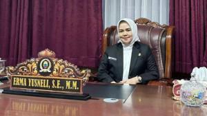 Ketua-DPRD-Lampung-Selatan-Erma-Yusneli-aaa.jpg
