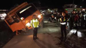 Kondisi-sopir-truk-bermuatan-batu-yang-sebabkan-kecelakaan-maut.jpg