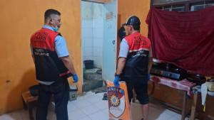 OLAH-TKP-Satreskrim-Polresta-Bandar-Lampung-nenek-ninggal12.jpg