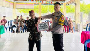 PAM-PENYALURAN-BLT-Bhabin-Polsek-Negeri-Besar12.jpg
