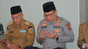 PELAYANAN-HUMANIS-Kapolda-Lampung-Irjen-Pol-Helmy56.jpg