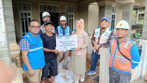 PLN-Pringsewu-salurkan-bantuan-korban-bencana.jpg