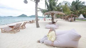 Pantai-Kyoko-di-Pesawaran-Lampung-dengan-Tema-Beach-Club-Serasa-Liburan-di-Bali.jpg
