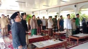 Para-kyai-dan-gus-di-Kabupaten-Lampung-Tengah-melakukan-doa-bersama.jpg