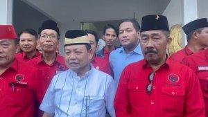Pasangan-Dawam-Ketut-usai-mendafatar-di-KPU-Lampung-Timur.jpg