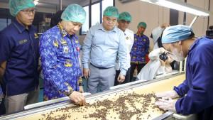 Pelepasan-ekspor-kopi-berlangsung-di-ELs-Coffee-Roastery.jpg