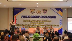 Polda-Lampung-menggelar-FGD-Satkamling-di-Ballroom-Hotel-Chandra-Inn.jpg