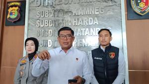 Polisi-masih-menggali-motif-tersangka-membunuh-kakak-adik-di-Pesisir-Barat.jpg