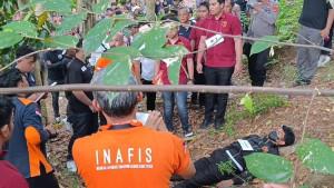 REKONSTRUKSI-Polisi-gelar-rekonstruksi-kasus.jpg