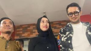 REZA-VS-NIKITA-Reza-Gladys-saat-ditemui.jpg