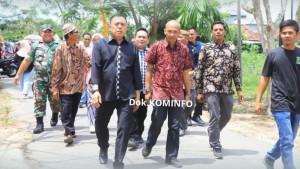 Ratusan-masyarakat-tumpah-ruah-merayakan-HUT-Kampung567.jpg