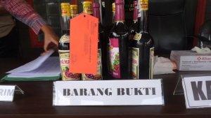 Ratusan-miras-botol-dan-miras-tradisional-diamankan-Polres-Lampung-Tengah.jpg