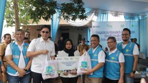 SERAHKAN-BANTUAN-GM-PLN-UID-Lampung-577.jpg