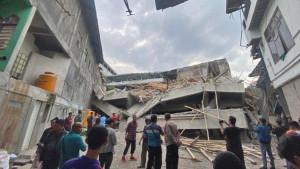 Sore-Mencekam-di-Ponpes-di-Sidoarjo-Bangunan-Runtuh-Timpa-Jamaah-Salat-Ashar.jpg