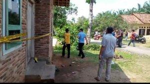 Suasana-rumah-korban-paska-peristiwa-pembunuhan-seorang-nenek-yang-dilakukan-ODGJ.jpg
