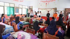 TINJAU-DISTRIBUSI-MBG-Bupati-Lambar56.jpg